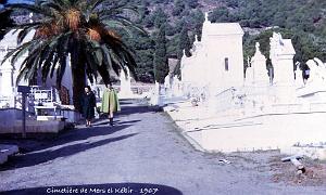 MERS EL KEBIR B UNE DES ALLEES DU CIMETIERE 1967
